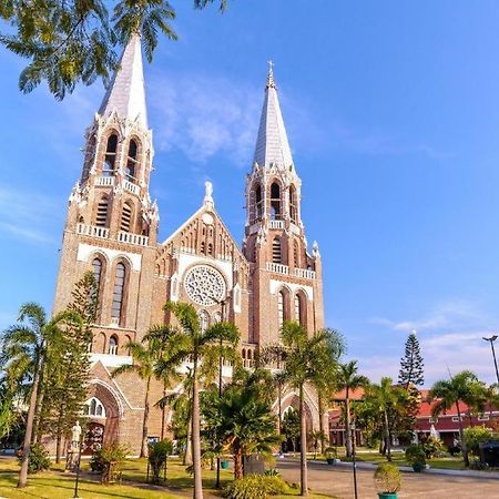 The Hotel Mawtin Yangon Exterior photo